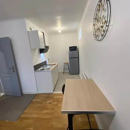 Apartment Meuble Circuit 24h *